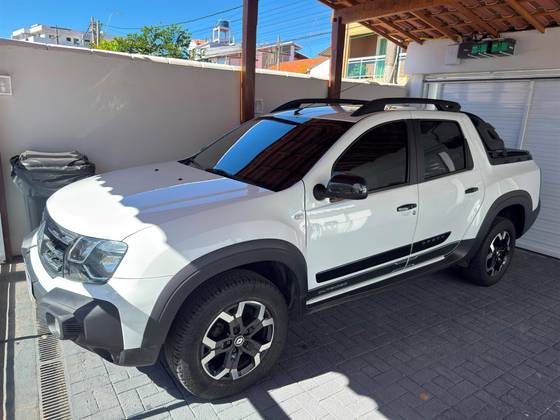 RENAULT OROCH 1.3 TCE FLEX OUTSIDER X-TRONIC RENAULT OROCH 1.3 TCE FLEX OUTSIDER X-TRONIC